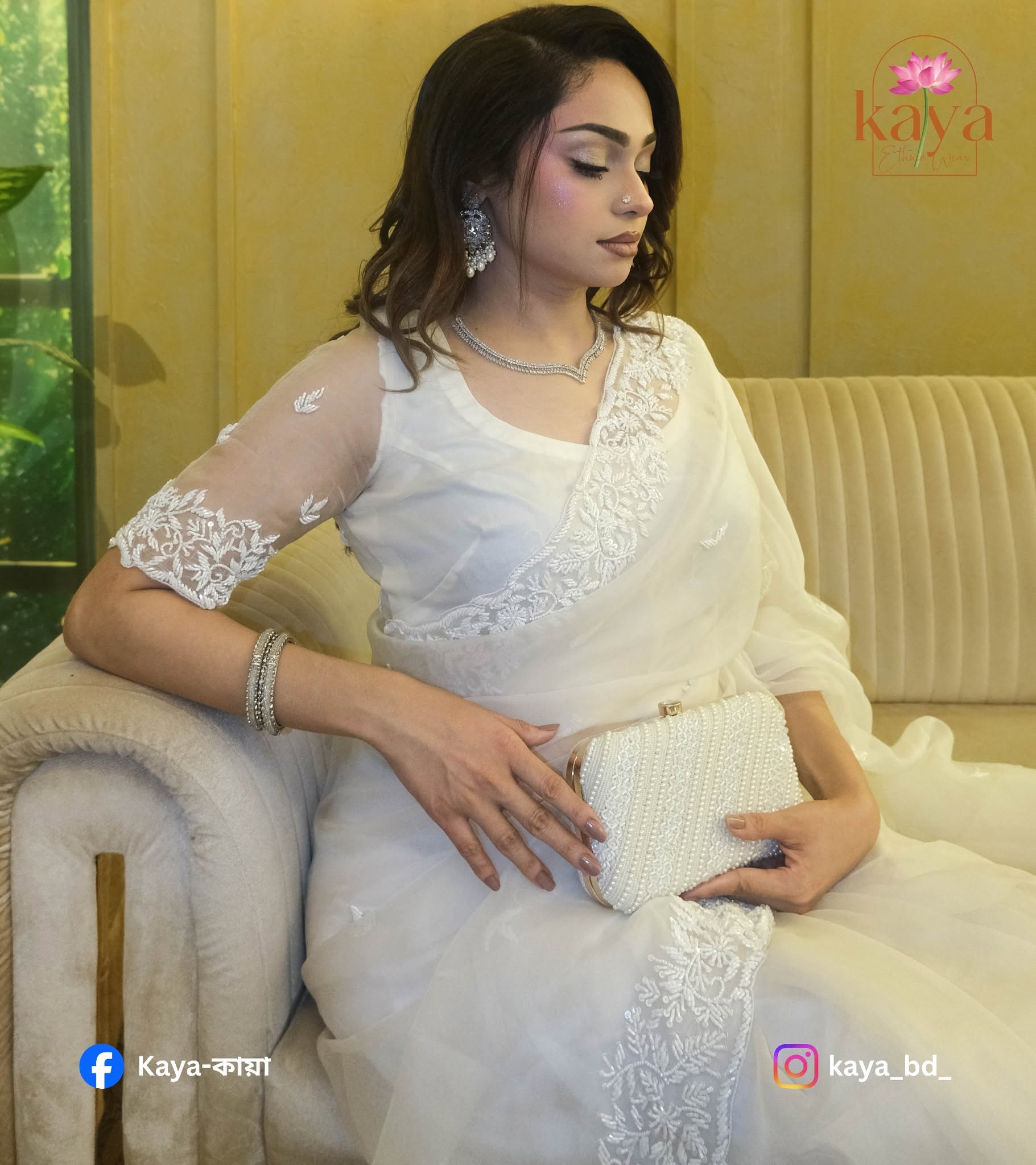 White Dream Timeless Rajshahi Muslin Silk Saree - View 7
